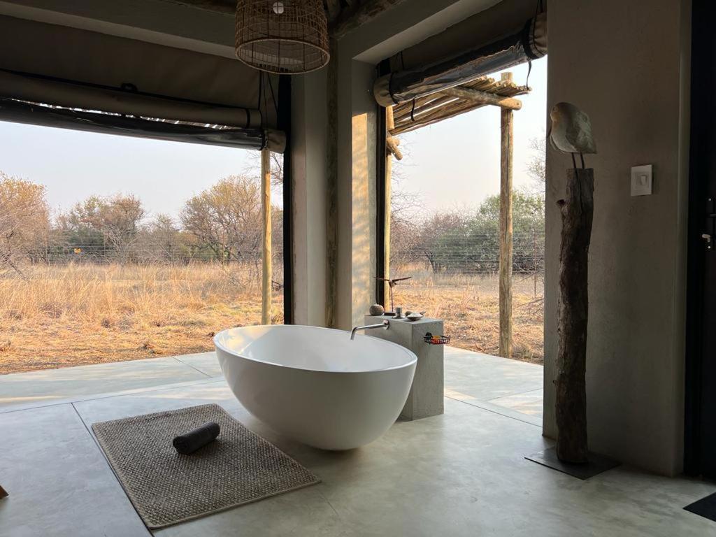 Lookout Safari Lodge *